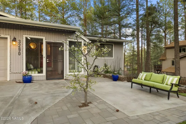 $1,075,000 | 3290 South Gillenwater Drive, Flagstaff, AZ 86005