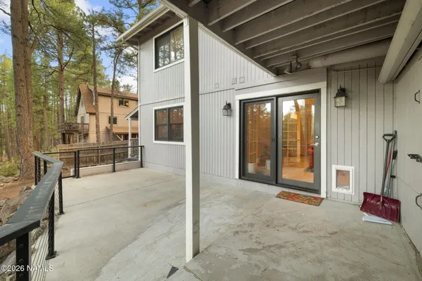 $1,075,000 | 3290 South Gillenwater Drive, Flagstaff, AZ 86005