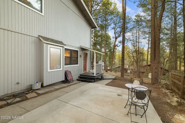 $1,075,000 | 3290 South Gillenwater Drive, Flagstaff, AZ 86005