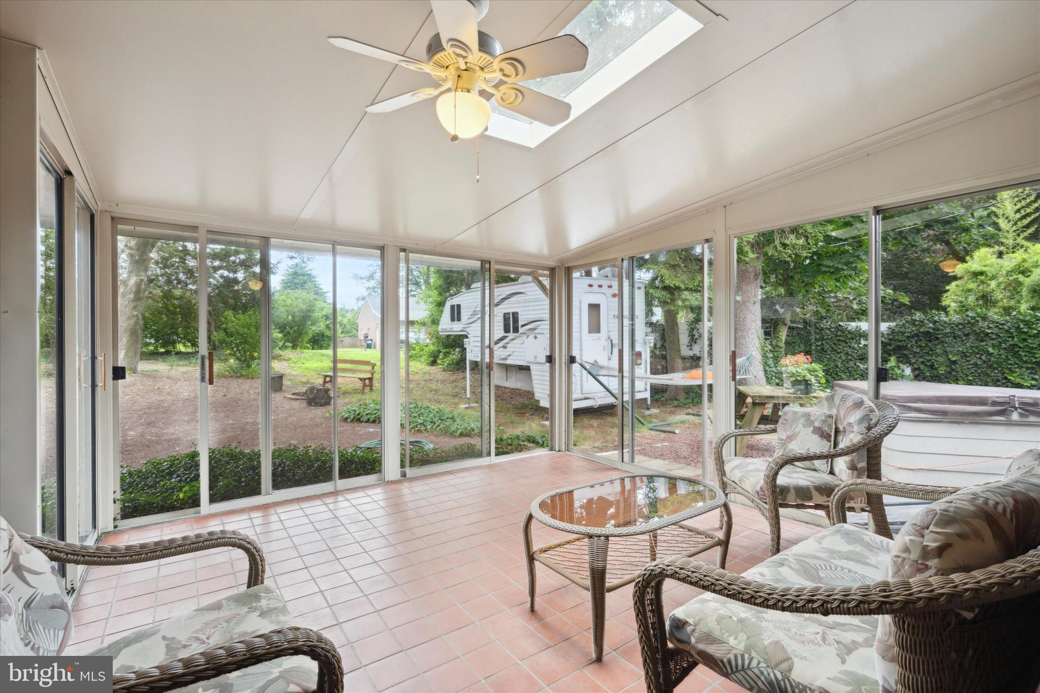 4630 Hillside Road Reading, PA 19606 - Photo 12 of 36 Sun room
