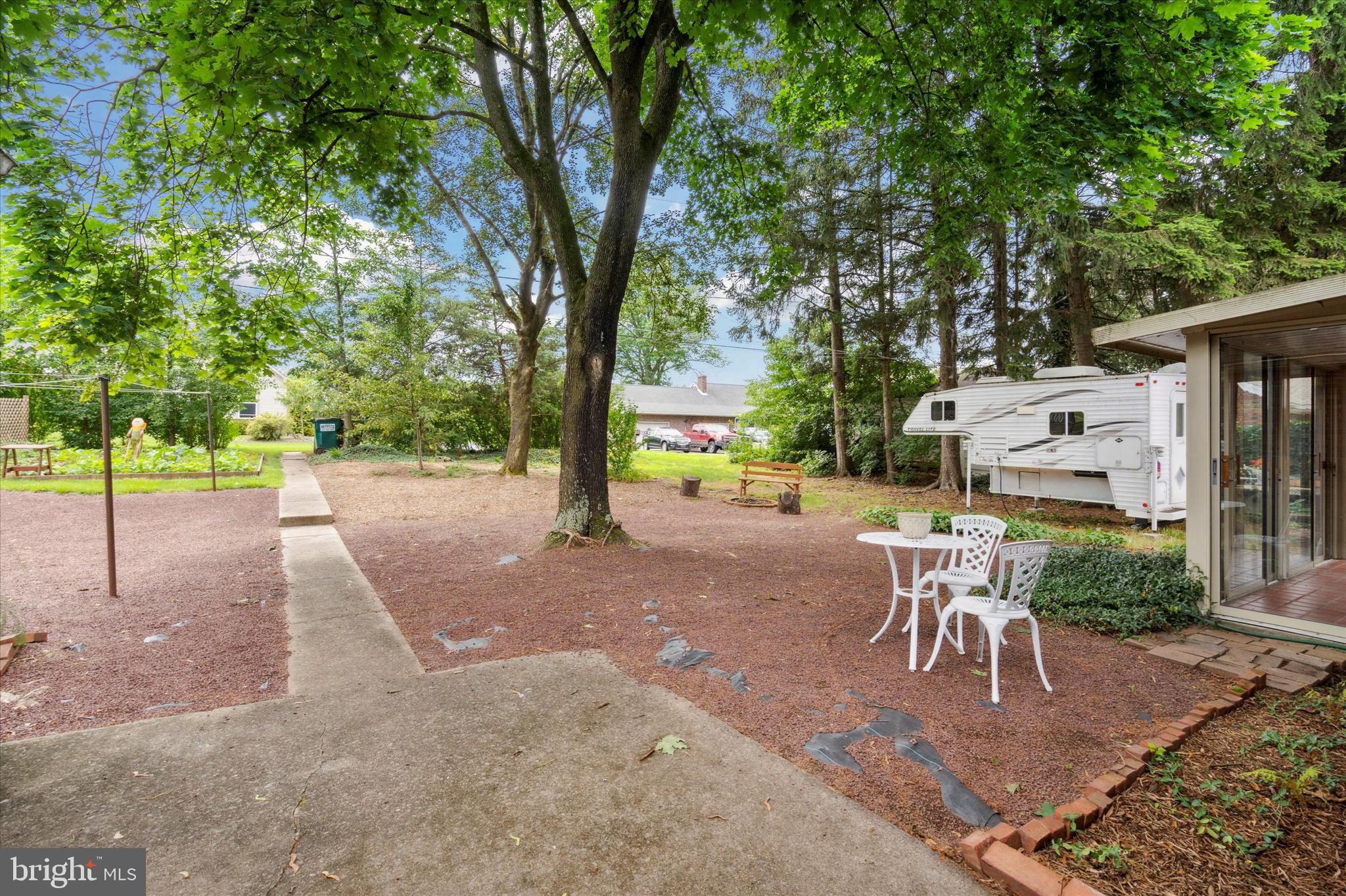 4630 Hillside Road Reading, PA 19606 - Photo 23 of 36 Exterior back
