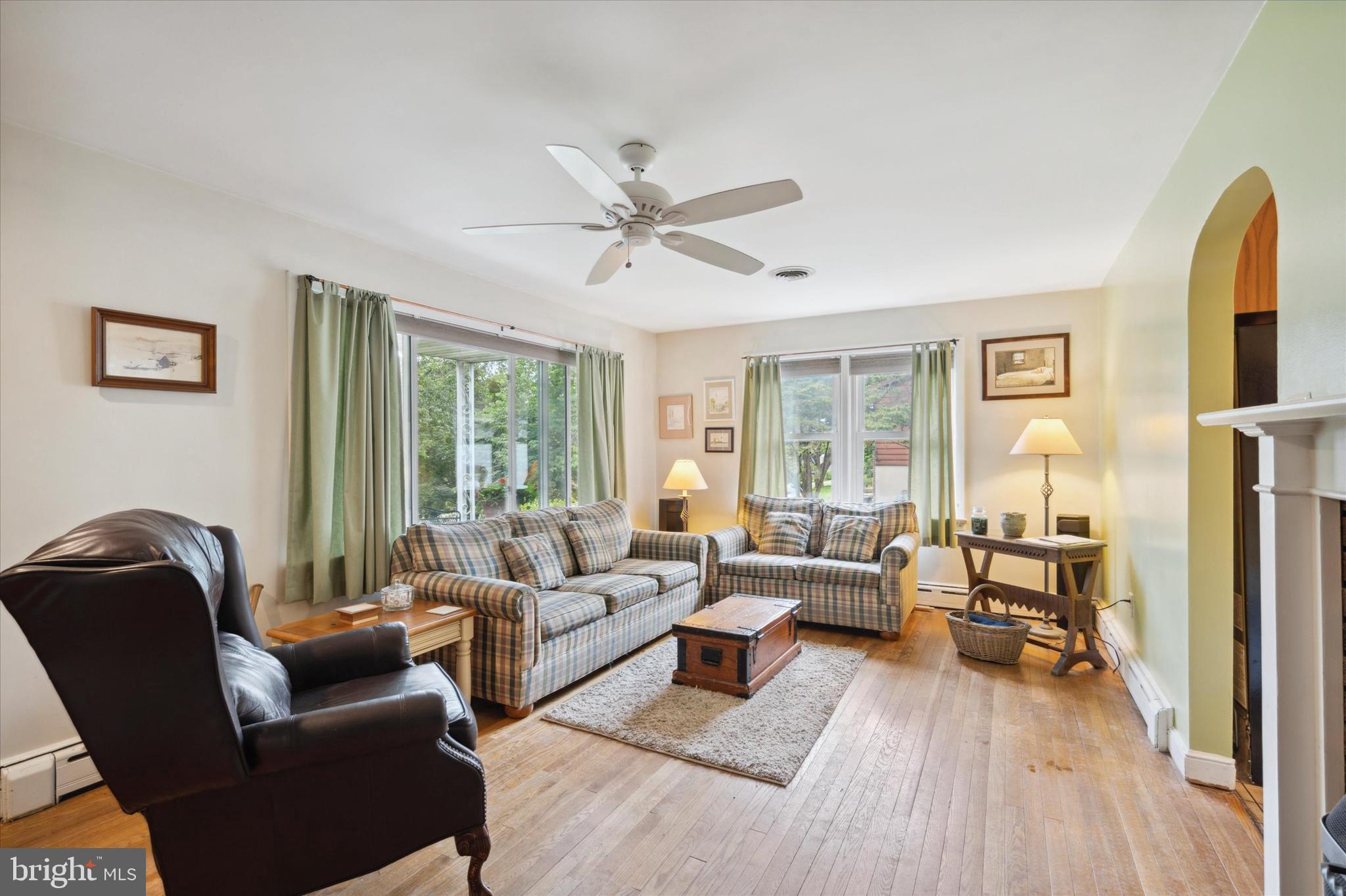 4630 Hillside Road Reading, PA 19606 - Photo 5 of 36 Family room