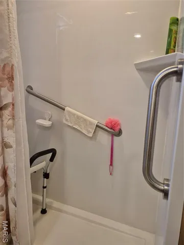 $105,000 | 1530 Johnson Road, Granite City, IL 62040