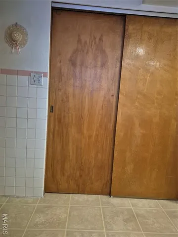 $105,000 | 1530 Johnson Road, Granite City, IL 62040