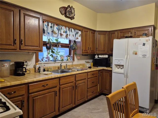 $105,000 | 1530 Johnson Road, Granite City, IL 62040