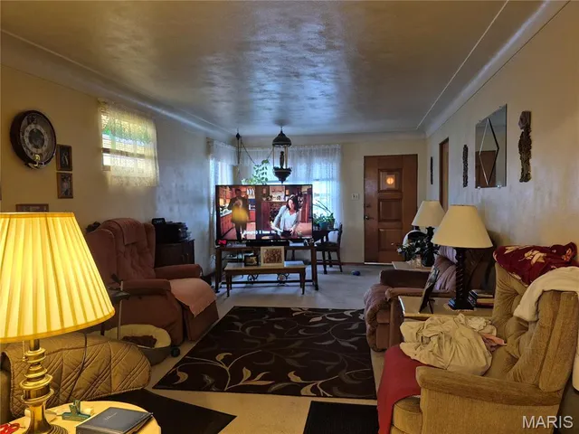 $105,000 | 1530 Johnson Road, Granite City, IL 62040