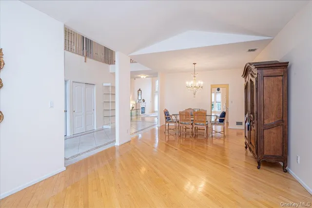 $1,099,000 | 205 Windwatch Drive, Hauppauge, NY 11788