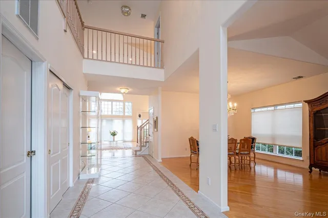 $1,099,000 | 205 Windwatch Drive, Hauppauge, NY 11788