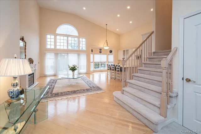 $1,099,000 | 205 Windwatch Drive, Hauppauge, NY 11788