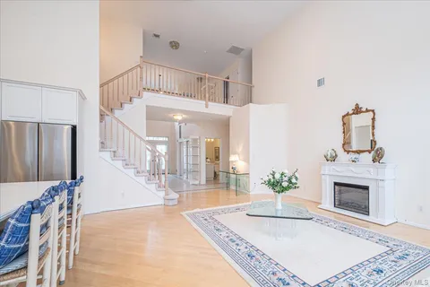 $1,099,000 | 205 Windwatch Drive, Hauppauge, NY 11788