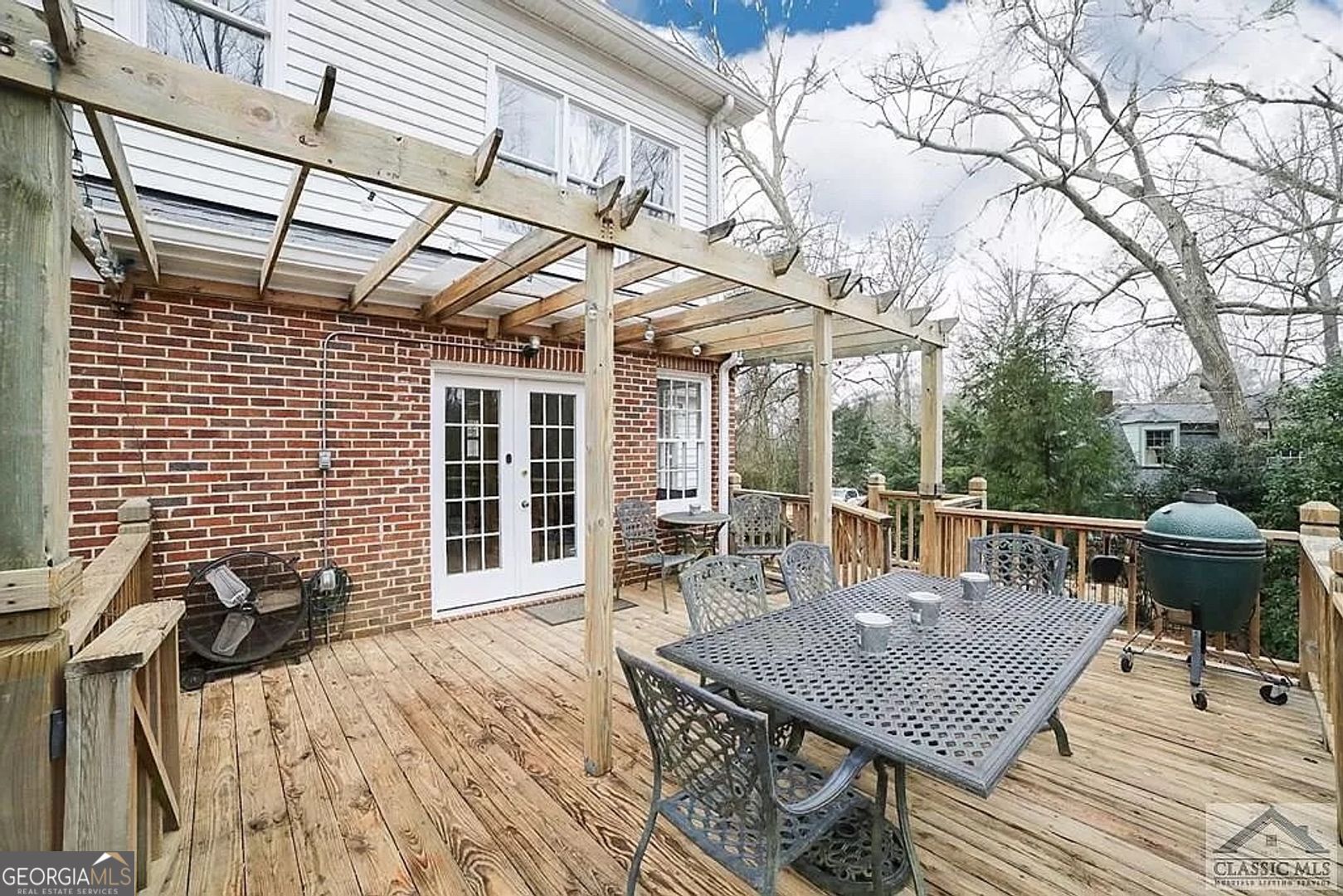 482 Highland Avenue Athens, GA 30606 - Photo 22 of 24 a outdoor view with a sitting space