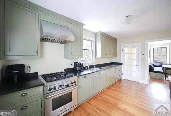 $4,500 | 482 Highland Avenue, Athens, GA 30606