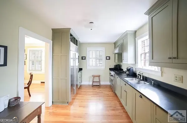 $4,500 | 482 Highland Avenue, Athens, GA 30606