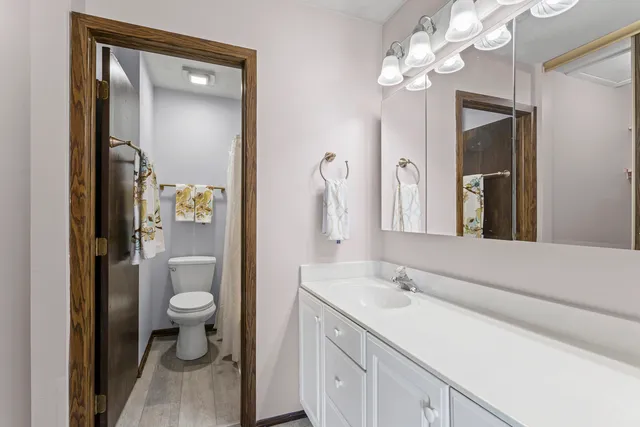 $270,000 | 7050 Brighton Court, Unit 204, Woodridge, IL 60517