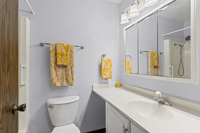 $270,000 | 7050 Brighton Court, Unit 204, Woodridge, IL 60517