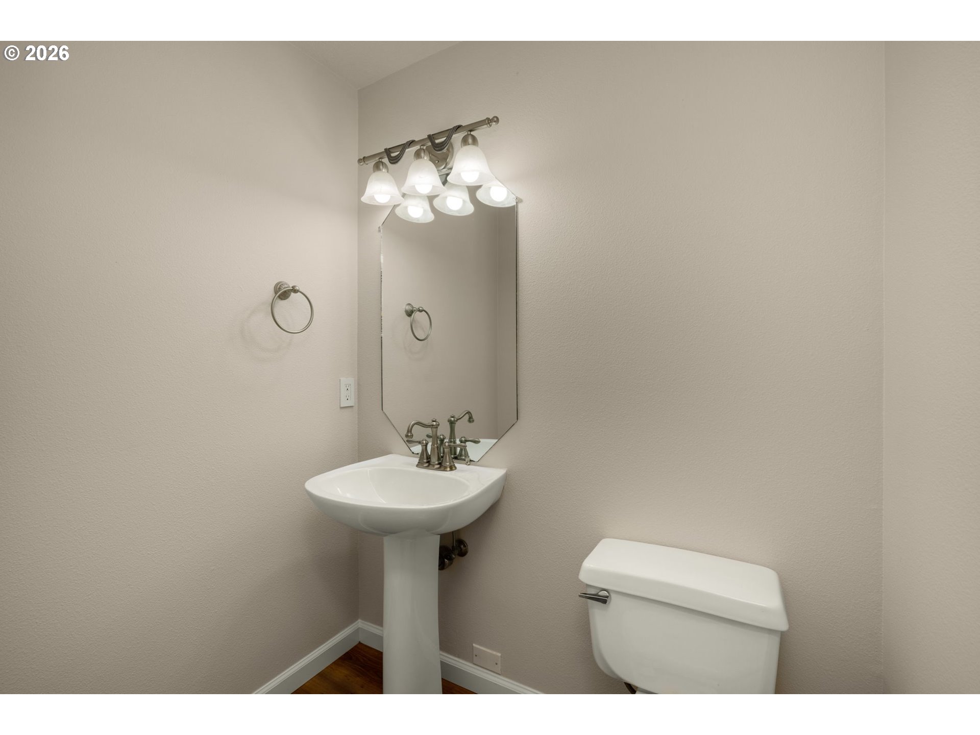 9610 Southwest 47th Avenue Portland, OR 97219 - Photo 12 of 21