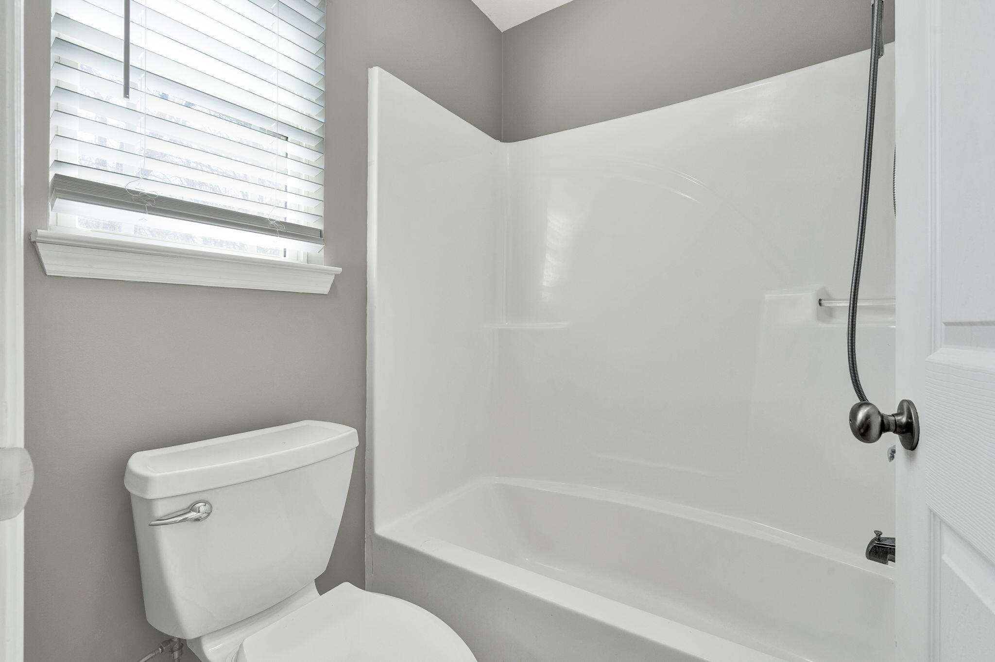 6008 Fisk Avenue Chattanooga, TN 37421 - Photo 12 of 25 16-web-or-mls-DSC00702