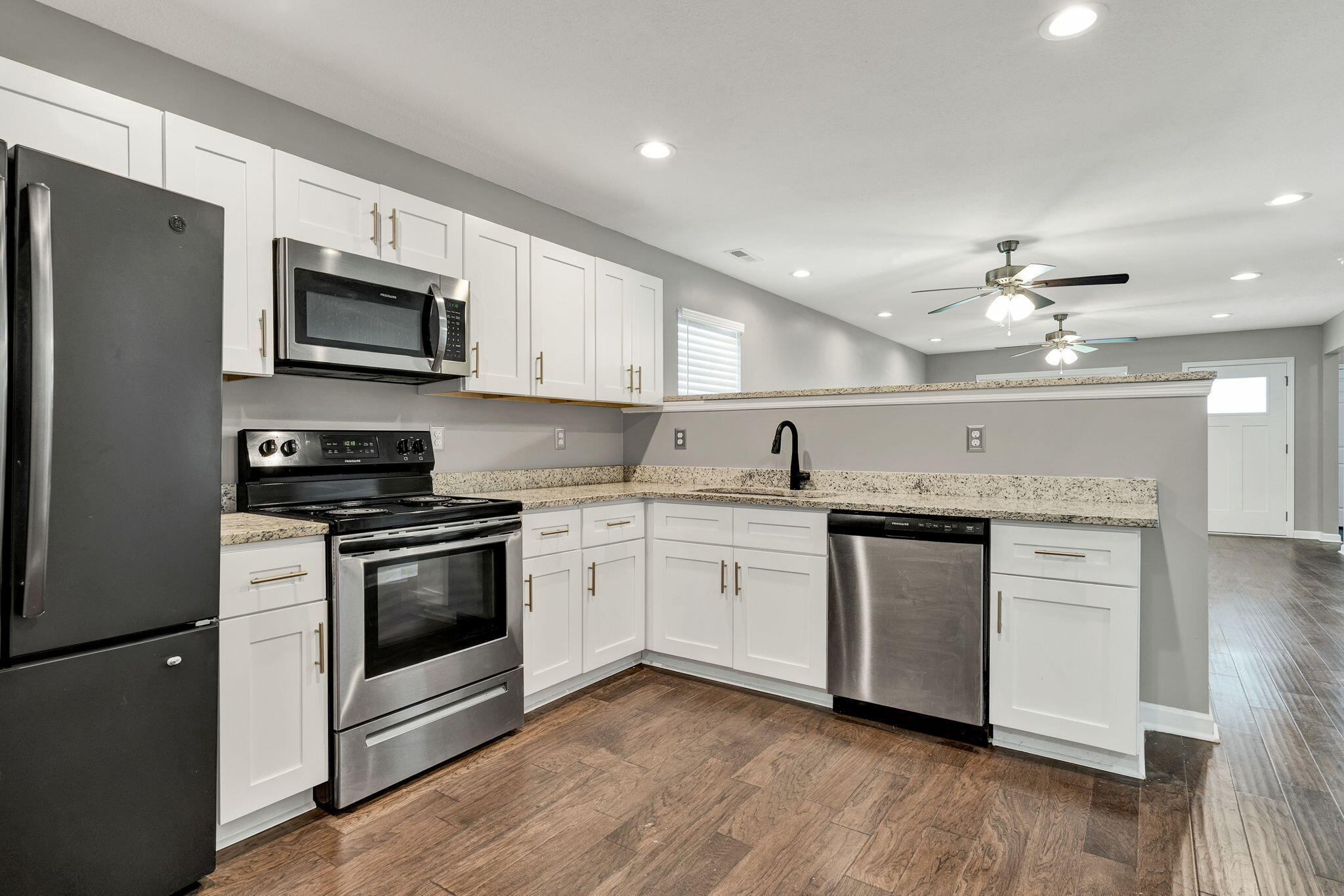 6008 Fisk Avenue Chattanooga, TN 37421 - Photo 5 of 25 11-web-or-mls-DSC00666