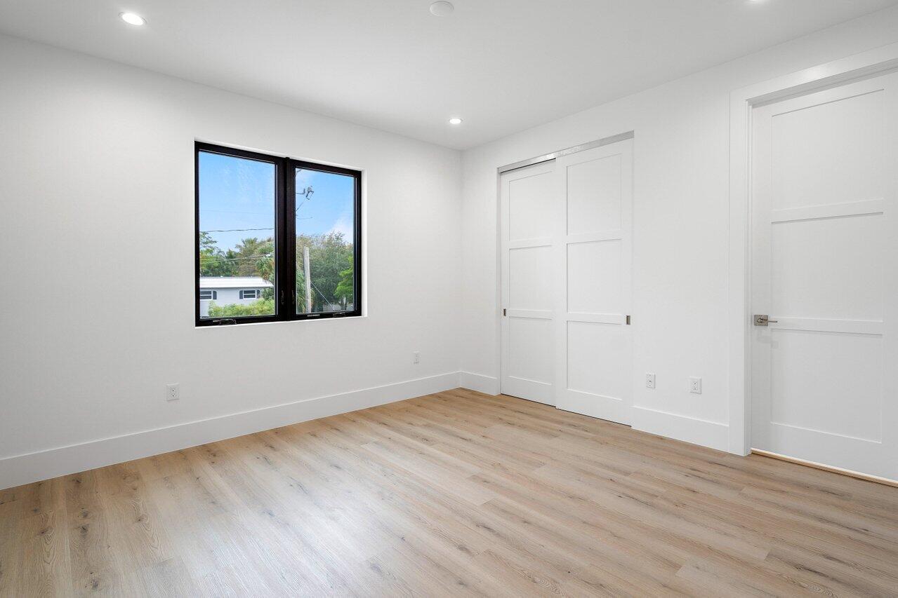 691 Kingsbridge Street Boca Raton, FL 33487 - Photo 19 of 44 Bedroom 2