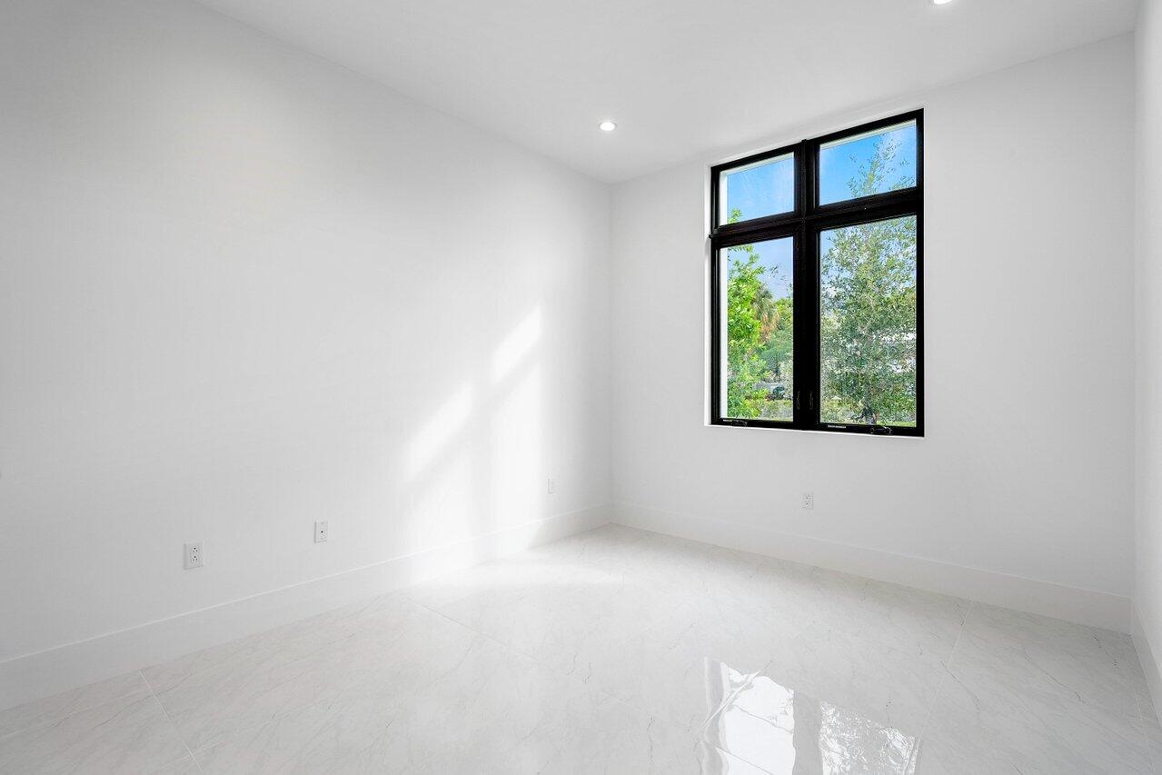 691 Kingsbridge Street Boca Raton, FL 33487 - Photo 25 of 44 Bedroom 5
