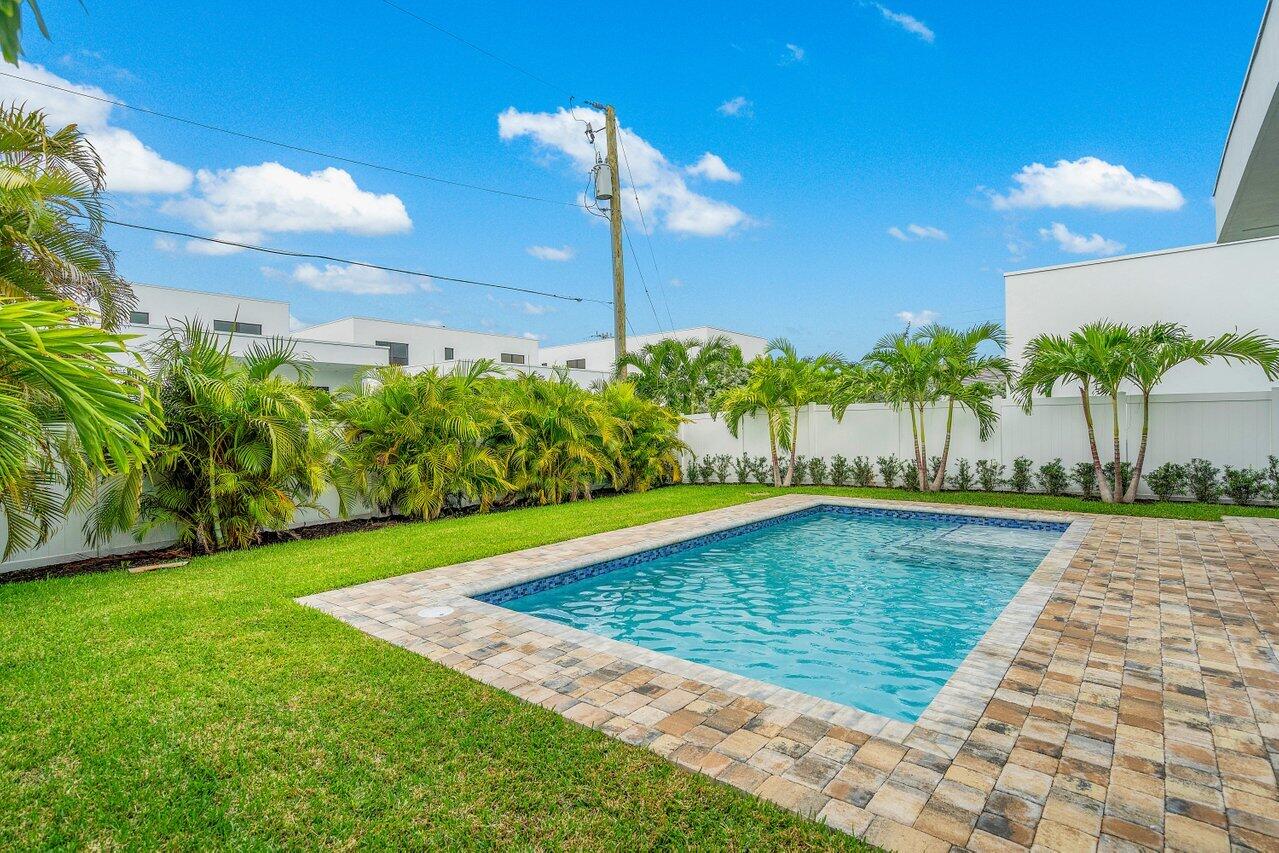 691 Kingsbridge Street Boca Raton, FL 33487 - Photo 30 of 44 Pool area fenced in