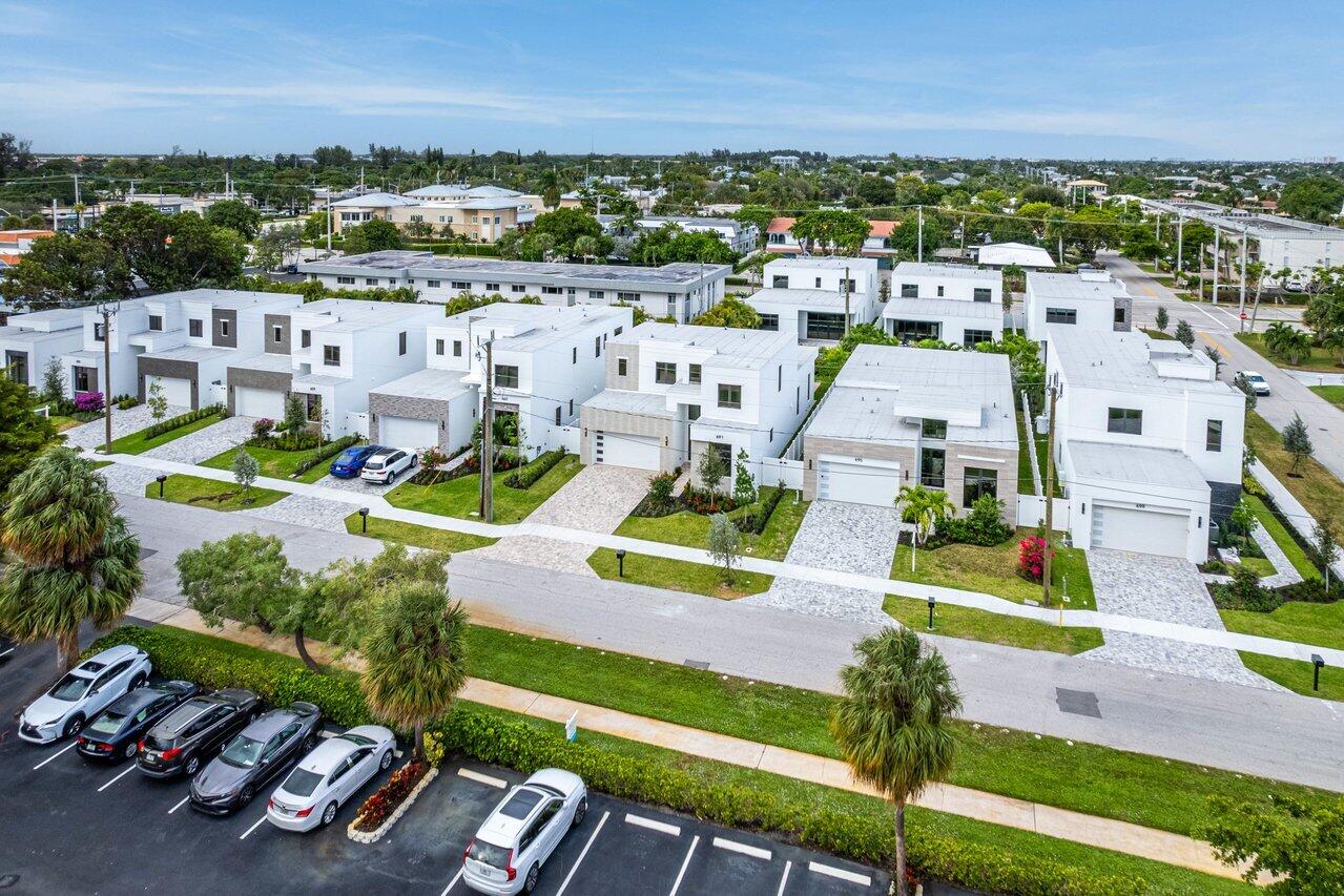 691 Kingsbridge Street Boca Raton, FL 33487 - Photo 34 of 44 Aerial