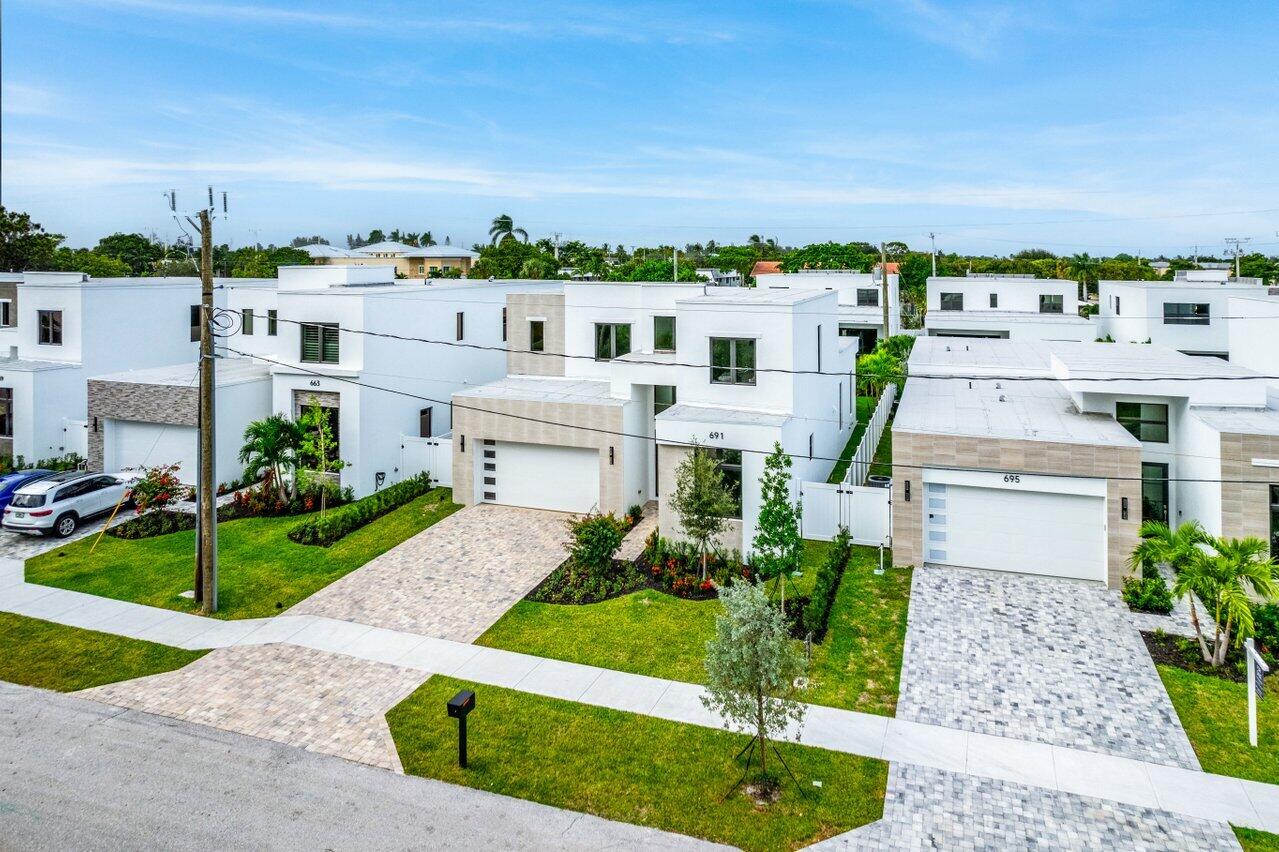 691 Kingsbridge Street Boca Raton, FL 33487 - Photo 36 of 44 Aerial