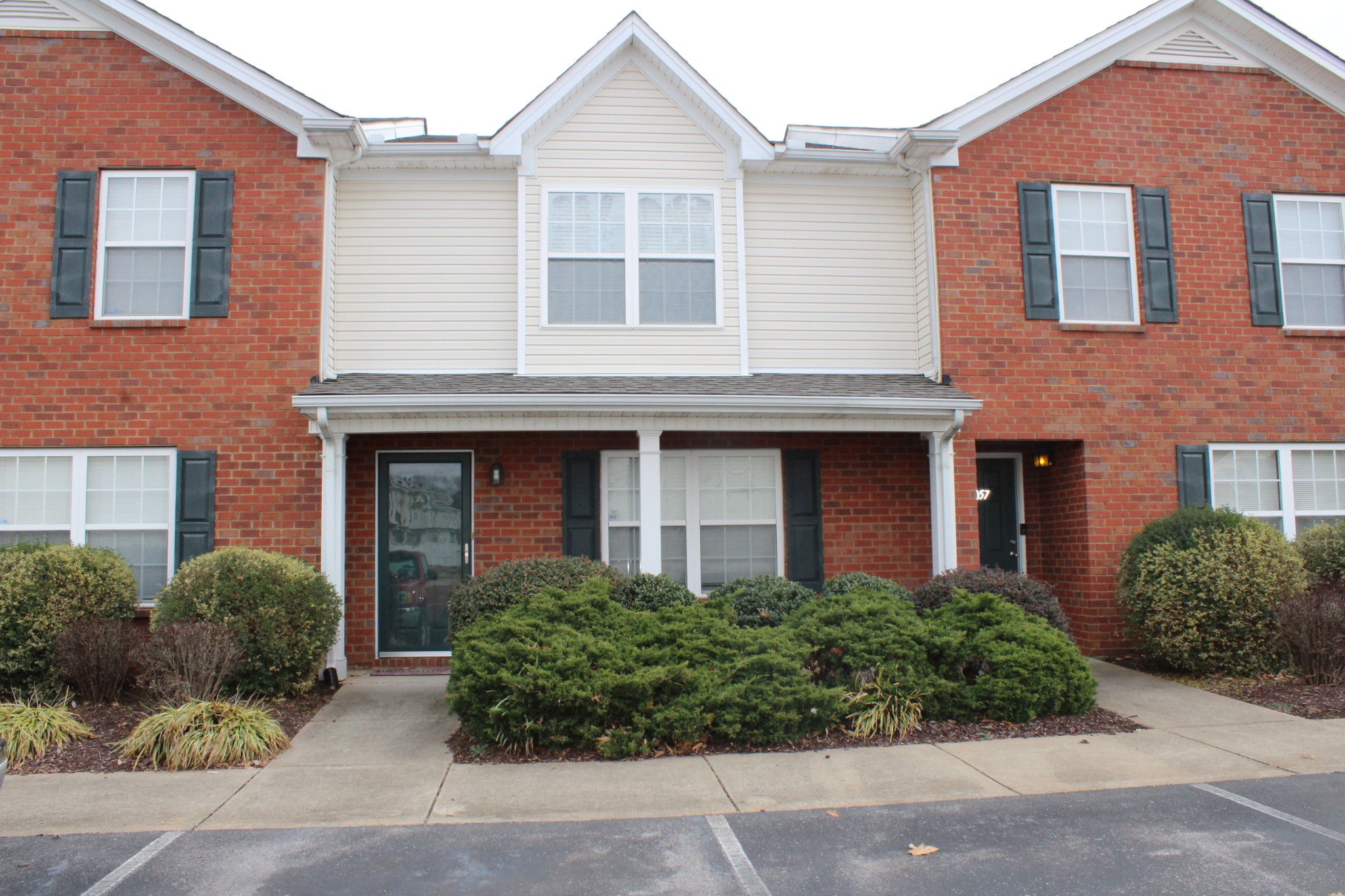 3055 London View Murfreesboro, TN 37128 - Photo 1 of 12 a front view of a house with garden