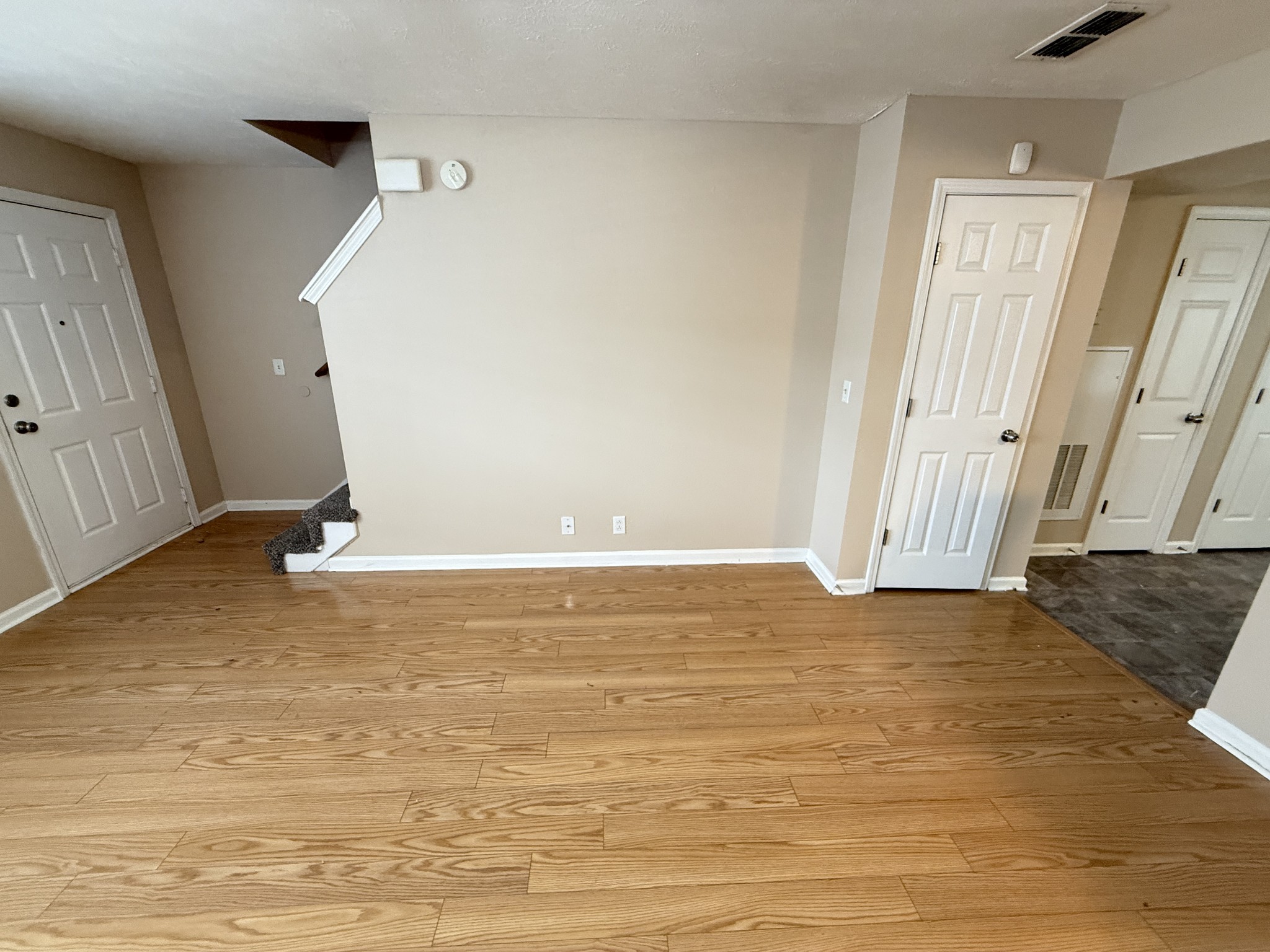 3055 London View Murfreesboro, TN 37128 - Photo 2 of 12 a view of an empty room