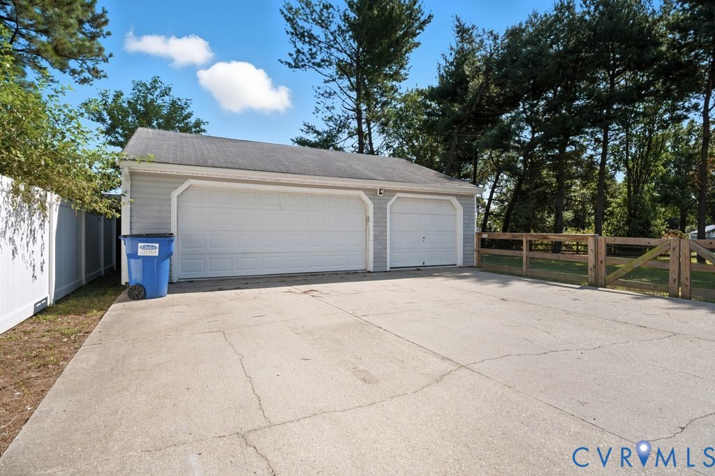 6318 Sledds Lake Road Mechanicsville, VA 23111 - Photo 33 of 43