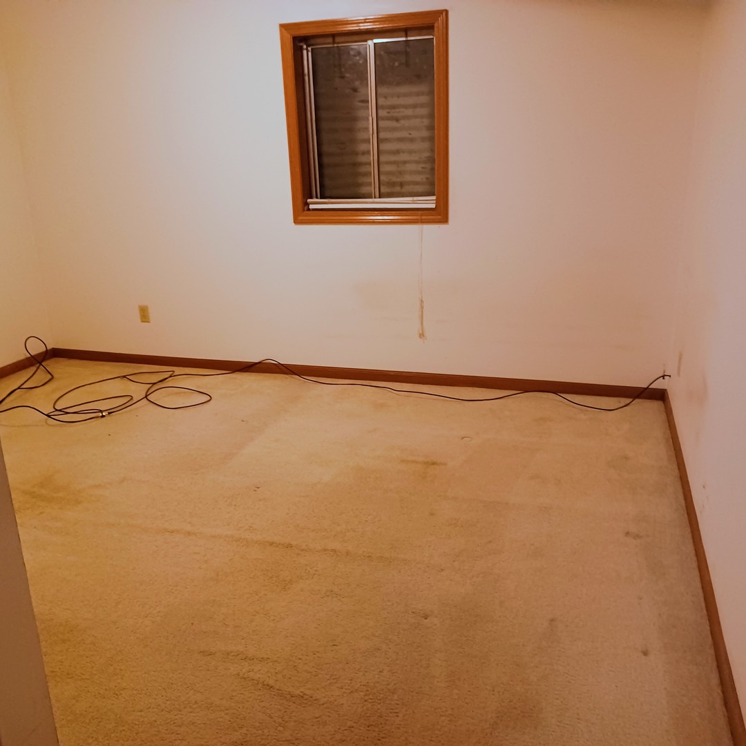 26 Vermont Avenue Bloomington, IL 61701 - Photo 12 of 15 a view of a small space