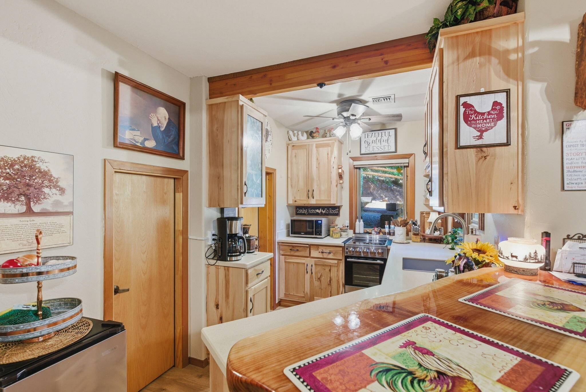 856 Greentree Loop Grants Pass, OR 97527 - Photo 37 of 62 a very nice looking room with a large window