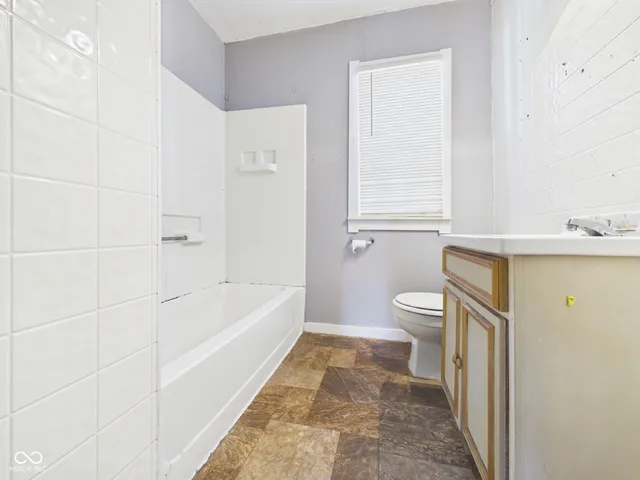 $84,900 | 17 West 40th Street, Anderson, IN 46013