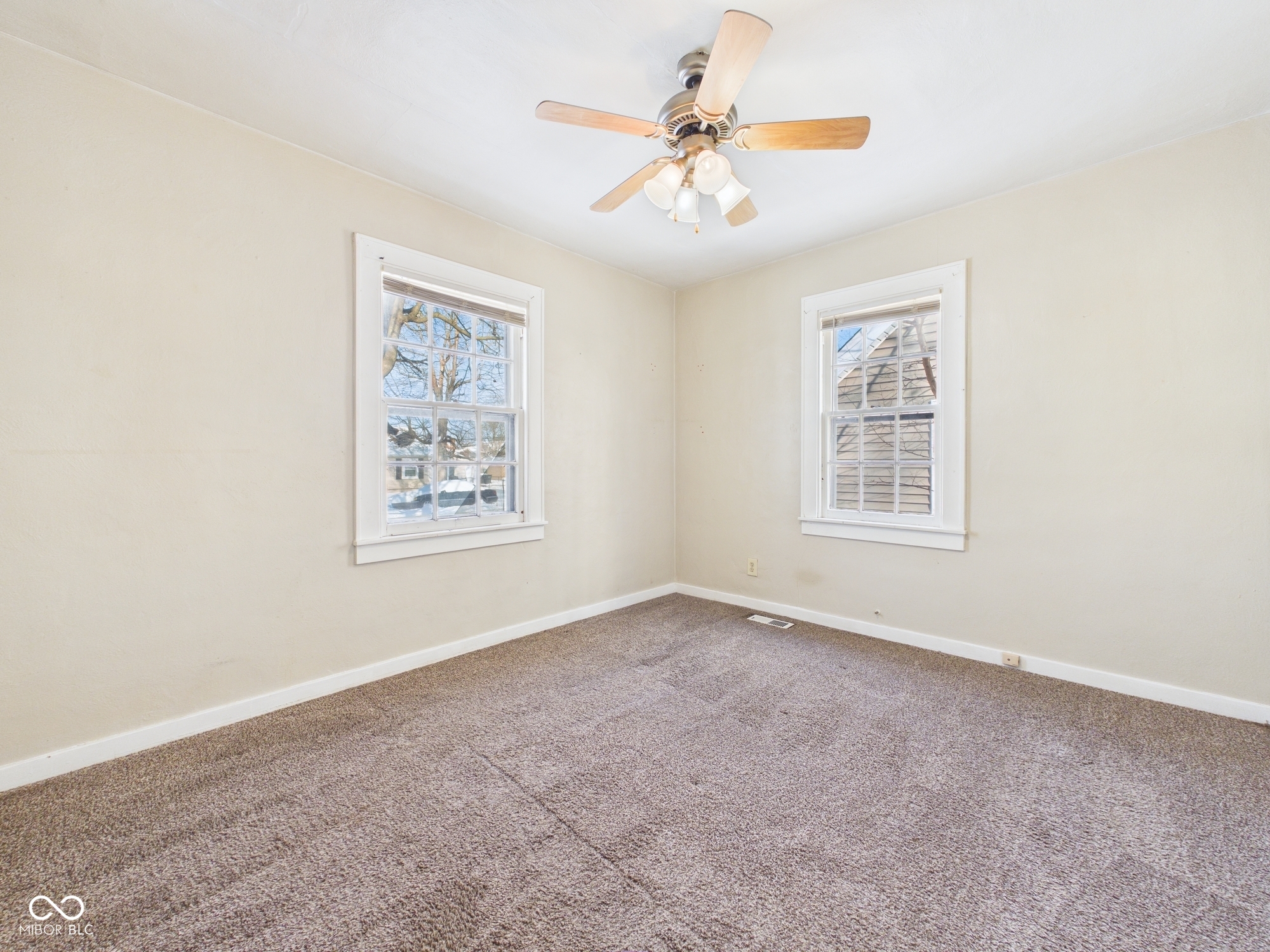 17 West 40th Street Anderson, IN 46013 - Photo 9 of 17