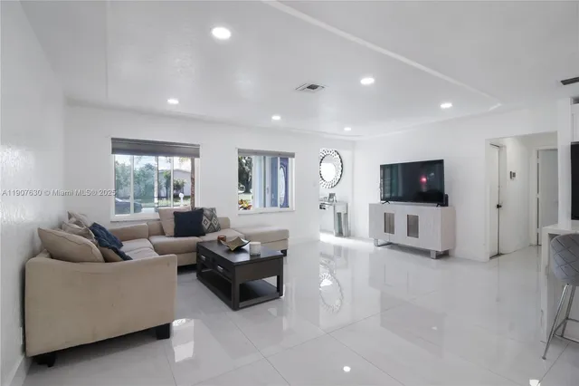 $520,000 | 7829 Northwest 3rd Place, Margate, FL 33063