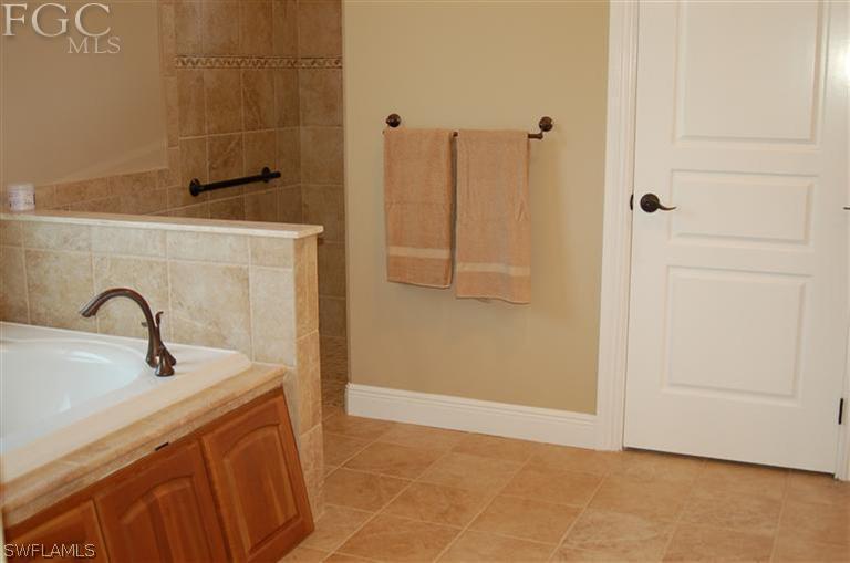 17271 Frank Road, Unit 1 Alva, FL 33920 - Photo 14 of 25 Gallery Image 14