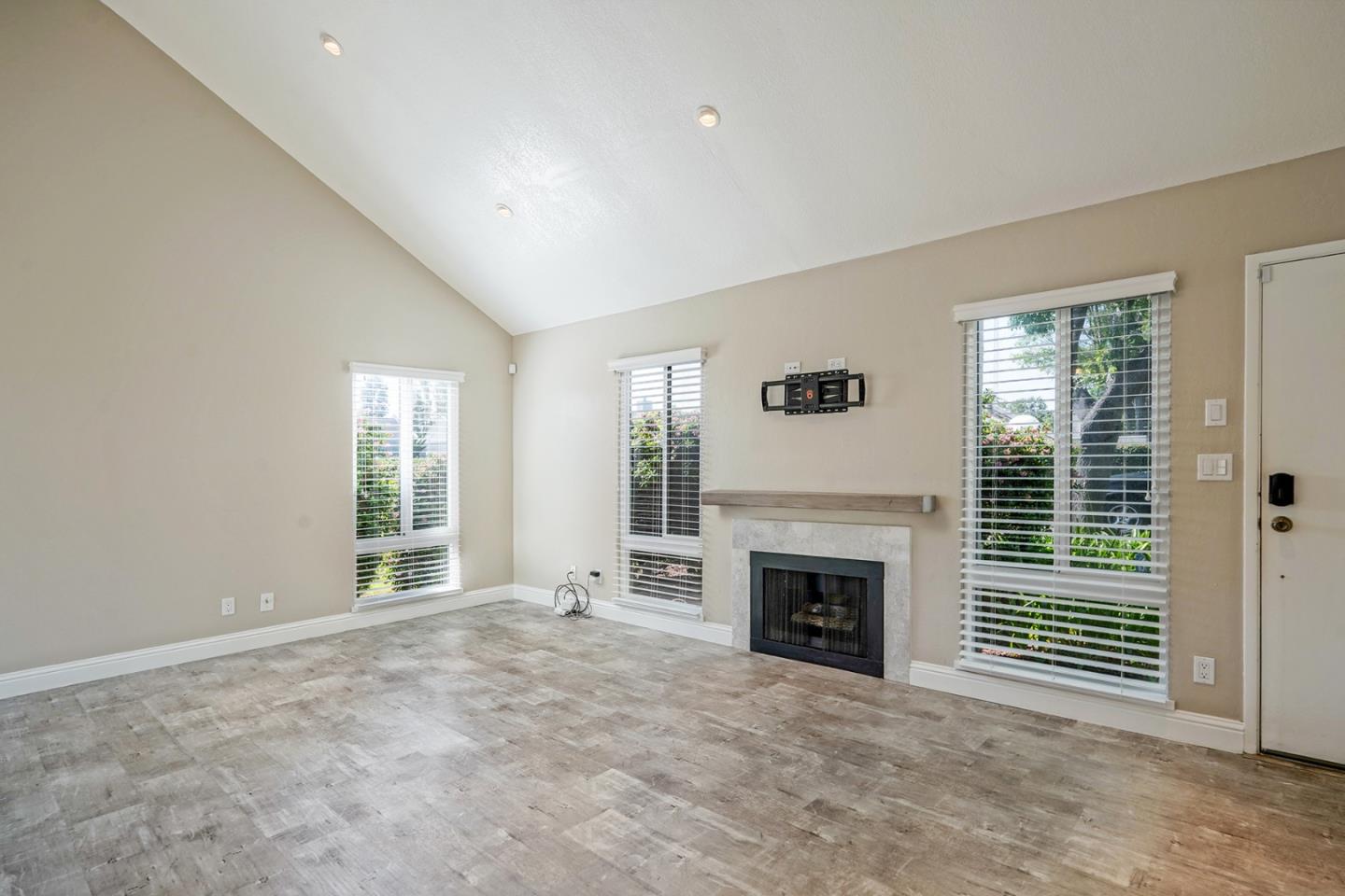 4000 Rio Road, Unit 65 Carmel, CA 93923 - Photo 6 of 17