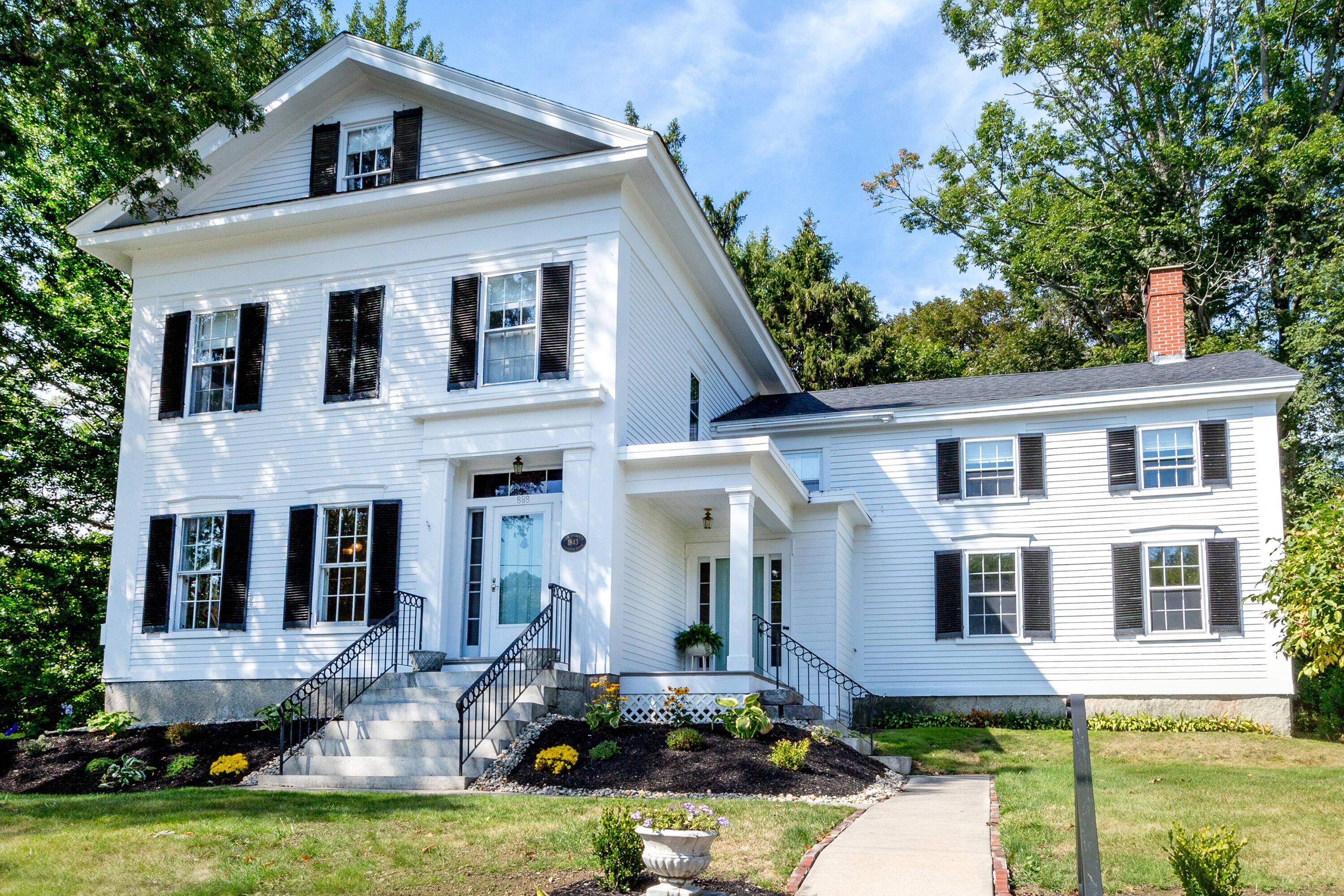 888 Middle Street Bath, ME 04530 - Photo 8 of 48 88 Middle_04 closer