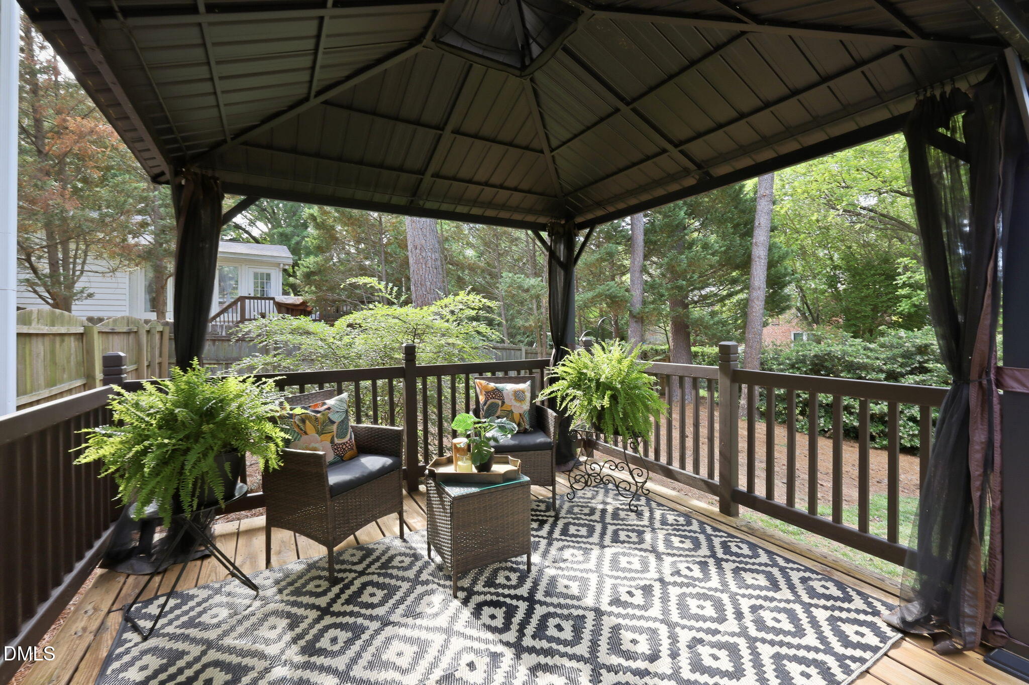 433 East Millbrook Road Raleigh, NC 27609 - Photo 26 of 35 29-web-or-mls-IMG_9260 2