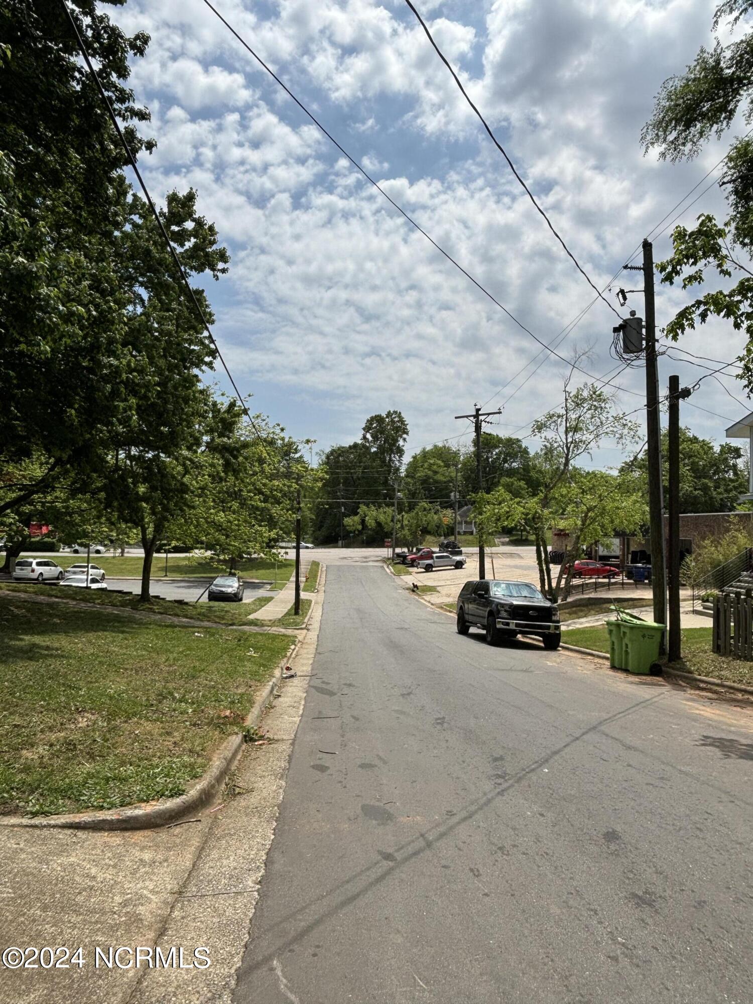 15 St Augustine Raleigh, NC 27610 - Photo 4 of 11 15 St Aug Lf street side