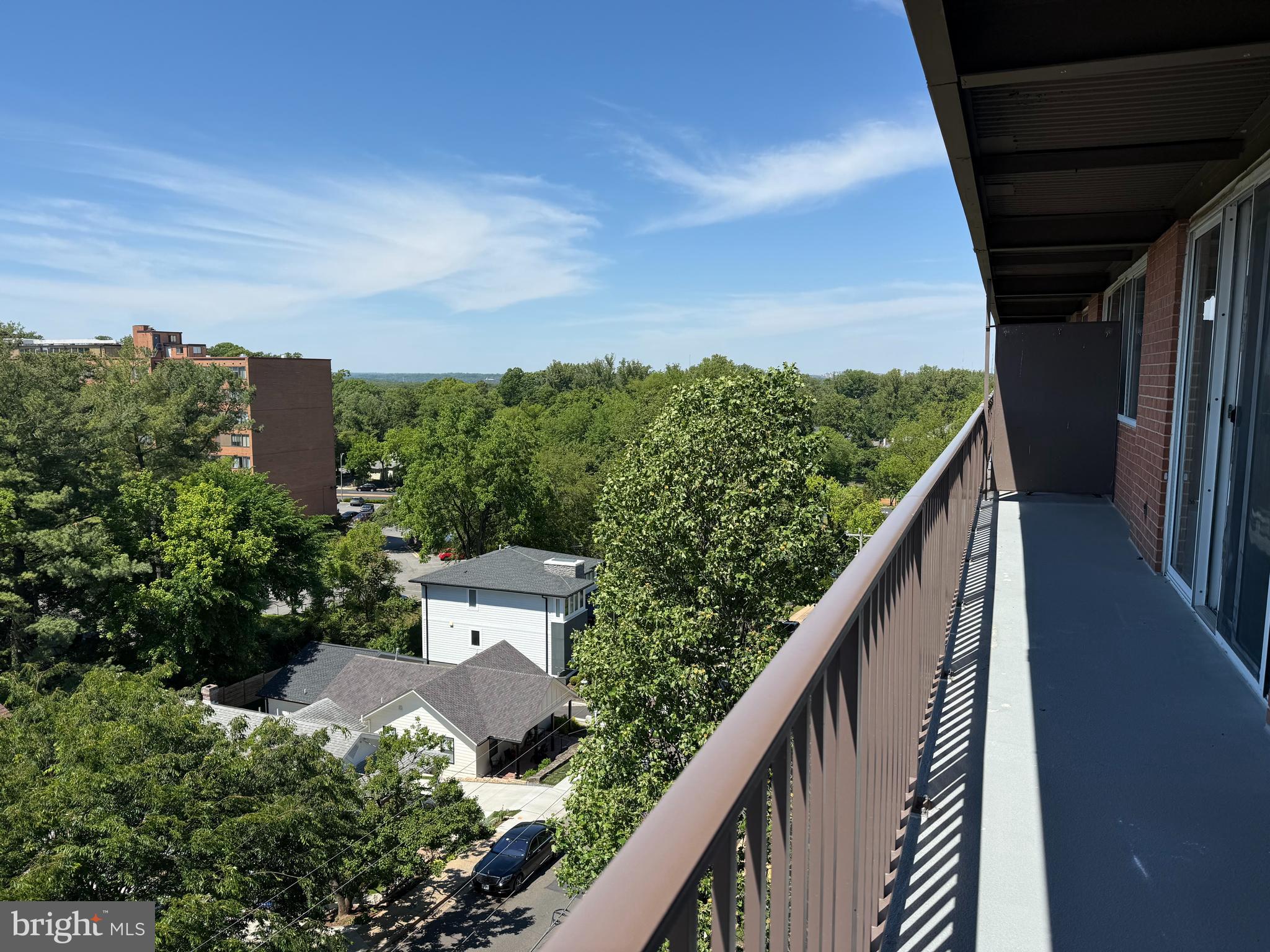 4343 Cherry Hill Road, Unit 705 Arlington, VA 22207 - Photo 6 of 38 a view of a balcony with an outdoor seating