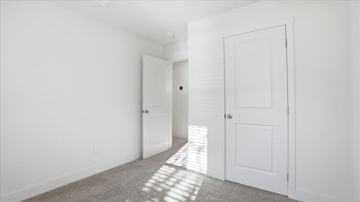 135 Ponderosa Way, Unit 14 Colfax, CA 95713 - Photo 20 of 37 a view of an empty room