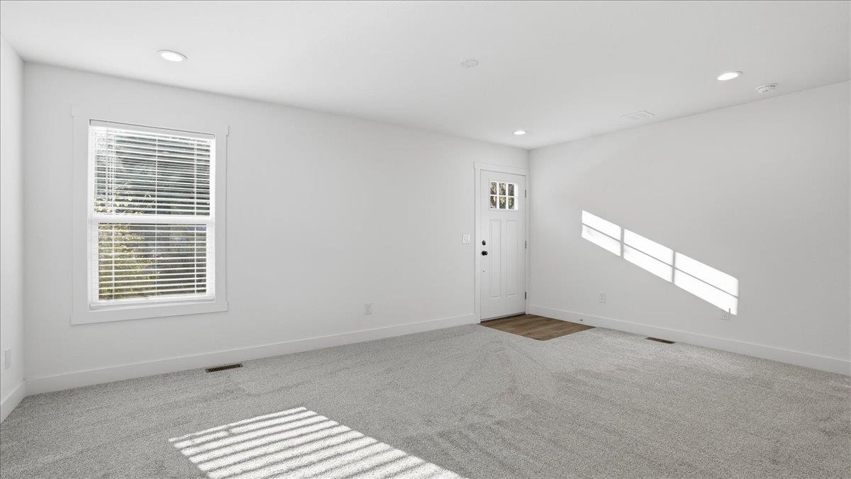 135 Ponderosa Way, Unit 14 Colfax, CA 95713 - Photo 9 of 37 a view of an empty room with a window