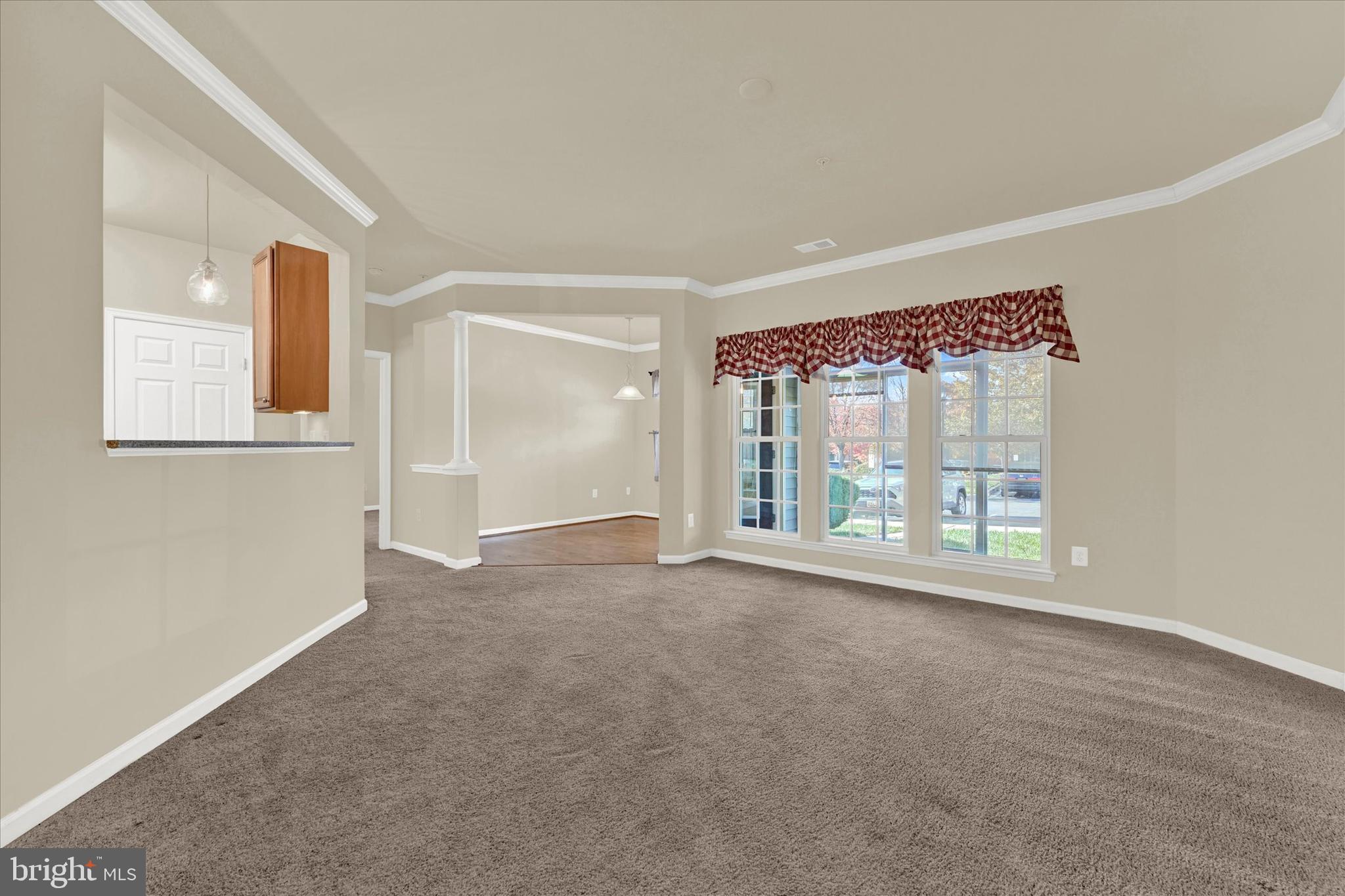 8440 Ice Crystal Drive, Unit D Laurel, MD 20723 - Photo 5 of 18 Living area
