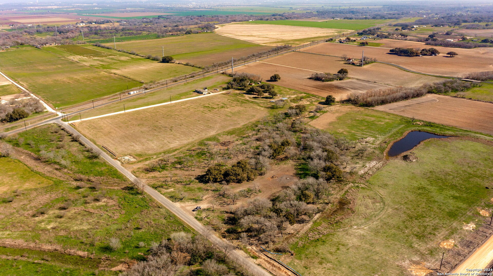 11038 County Road 584 La Coste, TX 78039 - Photo 15 of 20