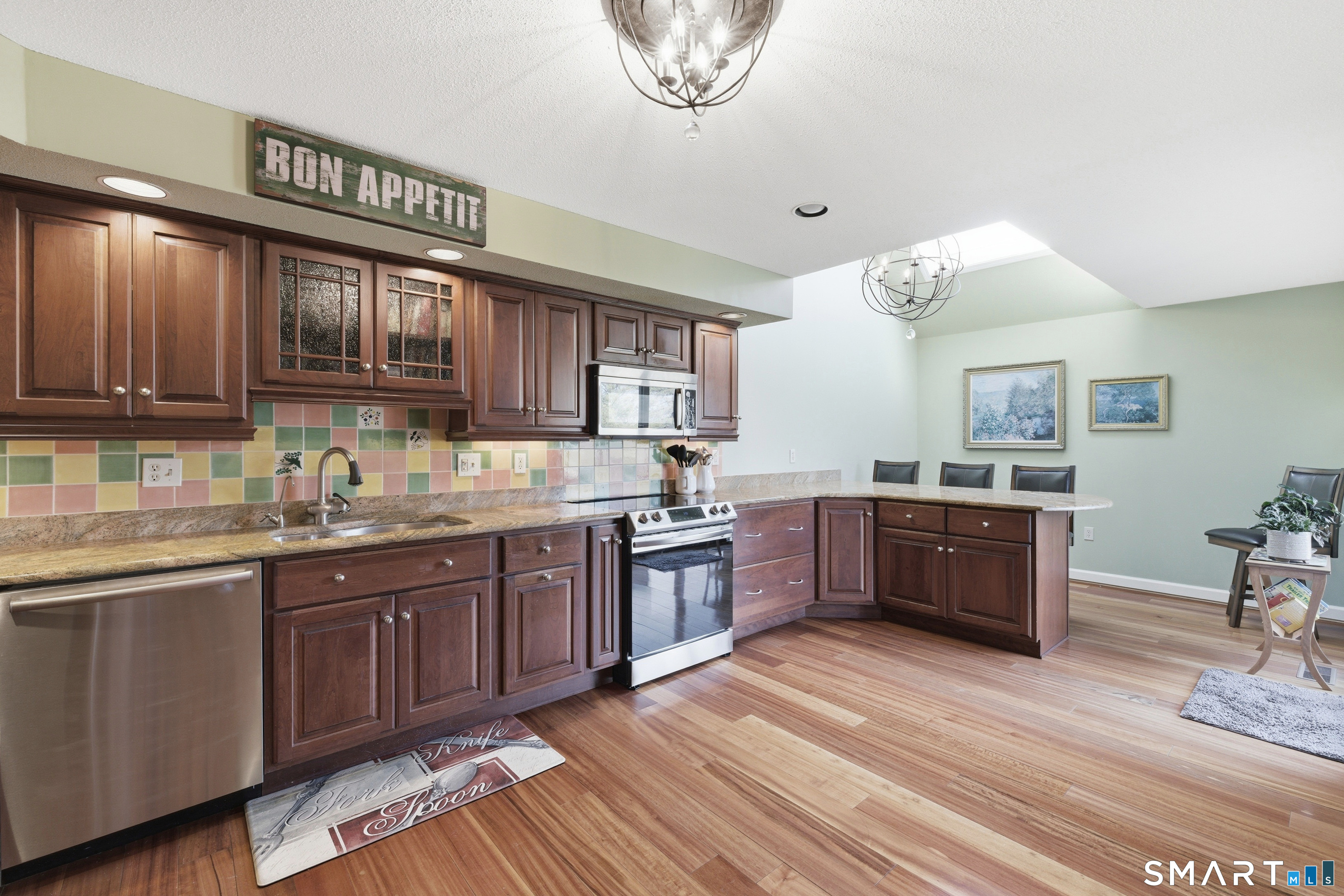 11 Saddle Ridge, Unit 11 Bloomfield, CT 06002 - Photo 13 of 40