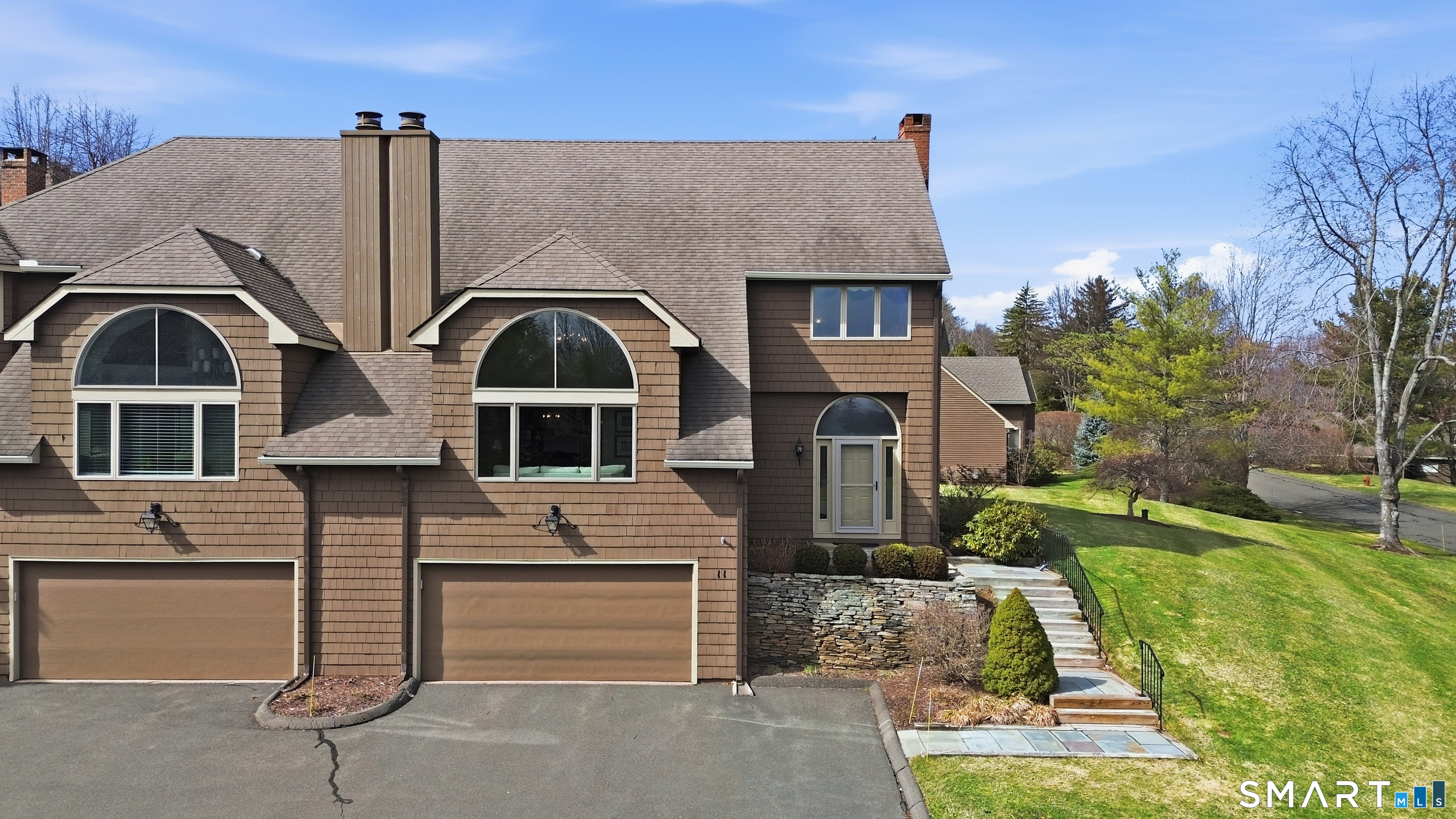 11 Saddle Ridge, Unit 11 Bloomfield, CT 06002 - Photo 2 of 40