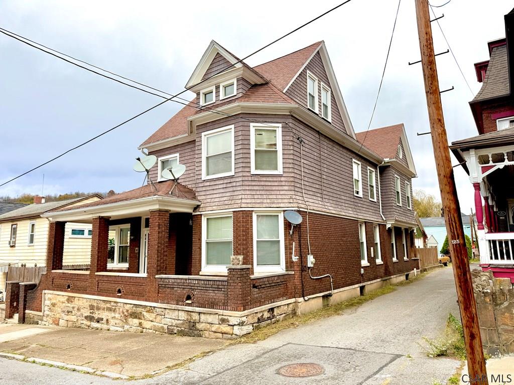 123 Singer Street Johnstown, PA 15901 - Photo 4 of 96