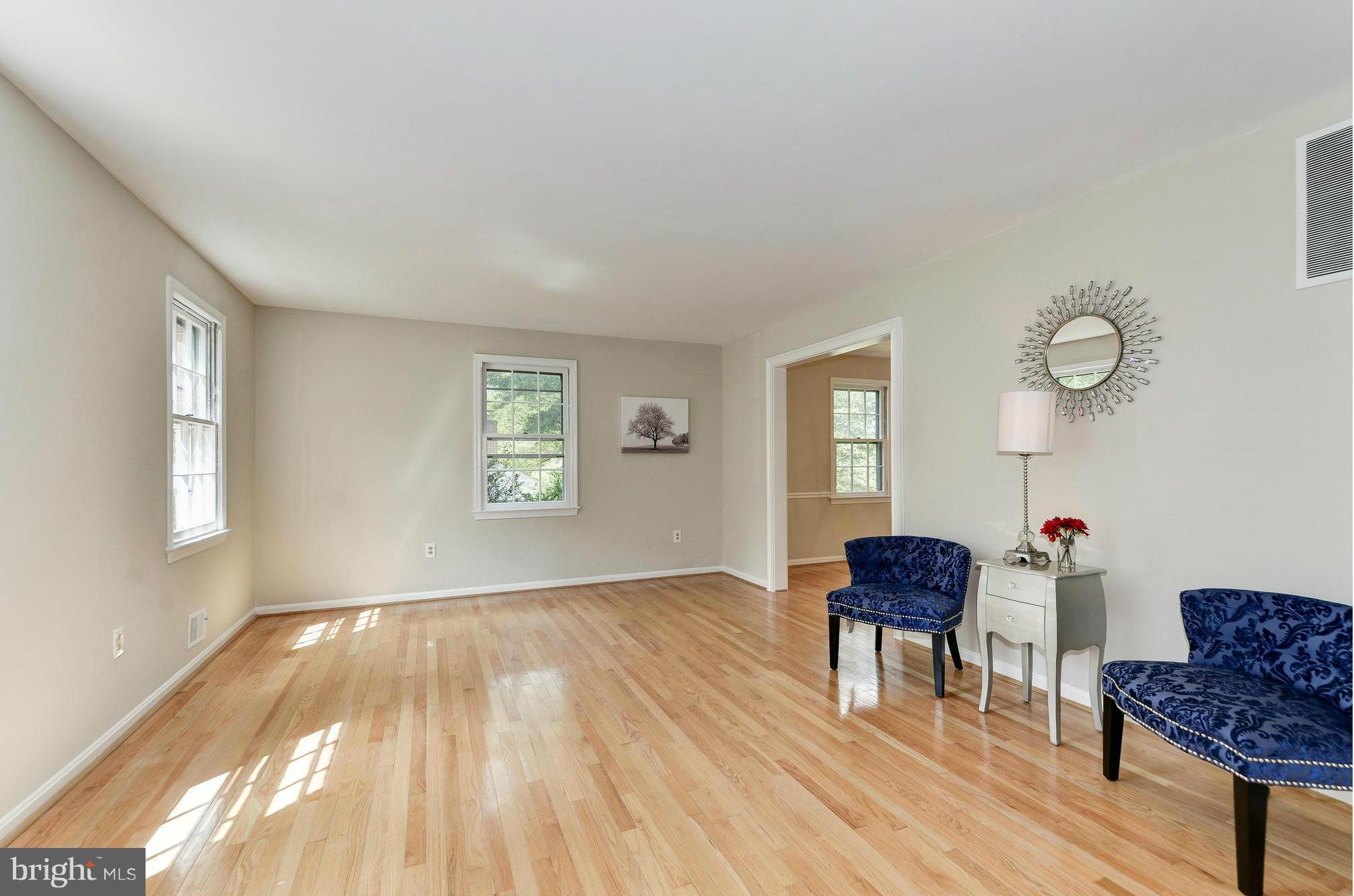2225 Drury Road Silver Spring, MD 20906 - Photo 3 of 30 Living Room