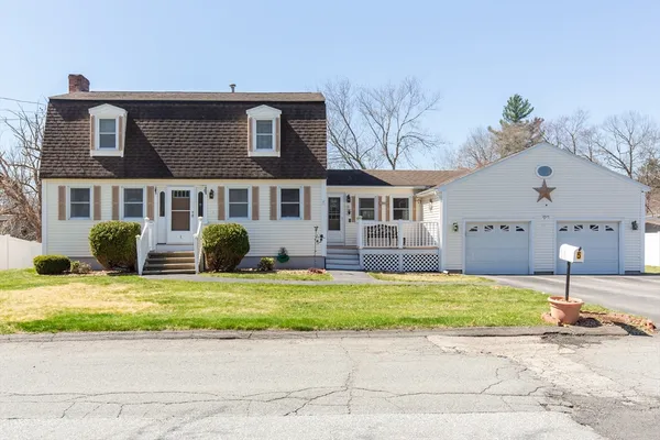 $615,000 | 5 Cedar Grove Avenue, Tyngsborough, MA 01879